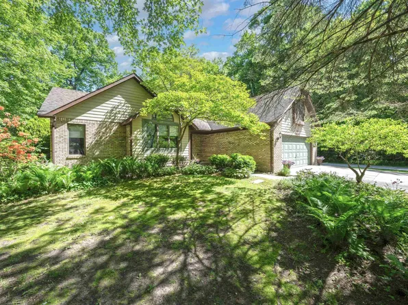 6440 Benoit Rd, Algonac, MI 48001