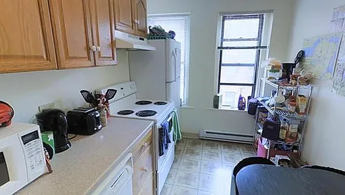 181 Northampton St Photo 1
