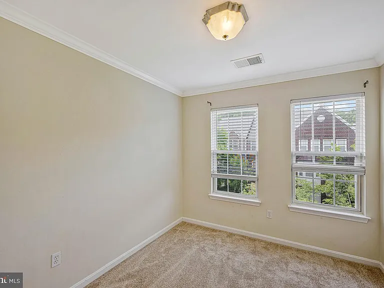 1815 Spanish Oak Ln — Photo 29