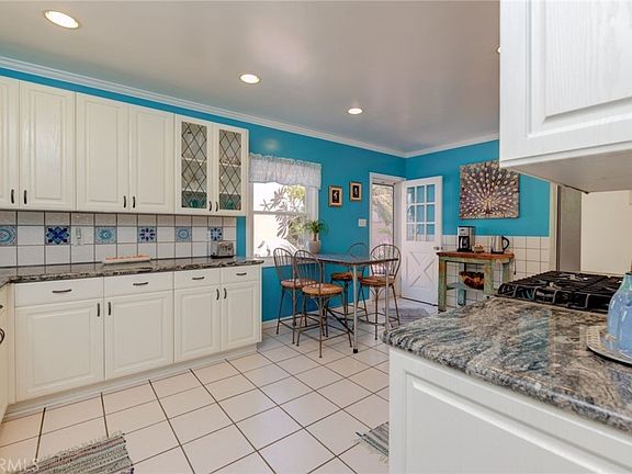 4th image of 1322 W Paseo Del Mar