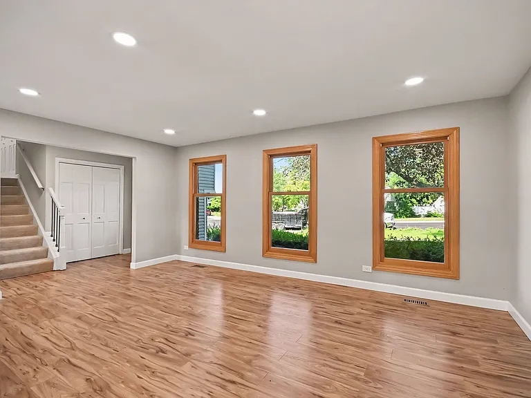 5195 Castaway Ln — Photo 8