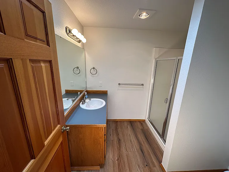 19753 Mosjon Cir NE — Photo 8