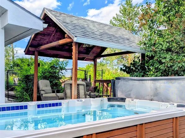 1321 8th Ave E, Kalispell, MT 59901