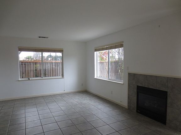 4th image of 3141 Grey Hawk Ct