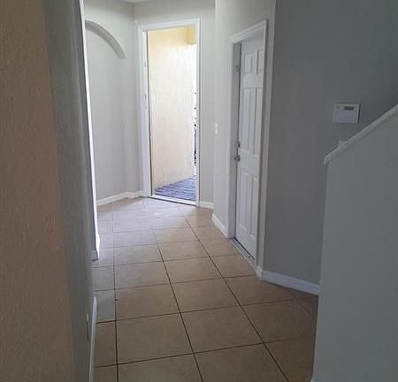 5th image of 821 Pipers Cay Dr