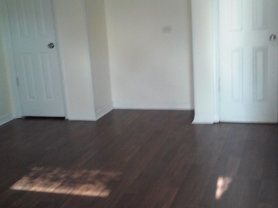 2nd image of 460 Pecan St
