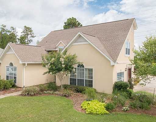 1st image of 10021 Iroquois Dr