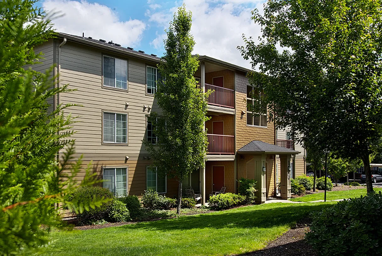 Hawks Ridge Apartments — Photo 2
