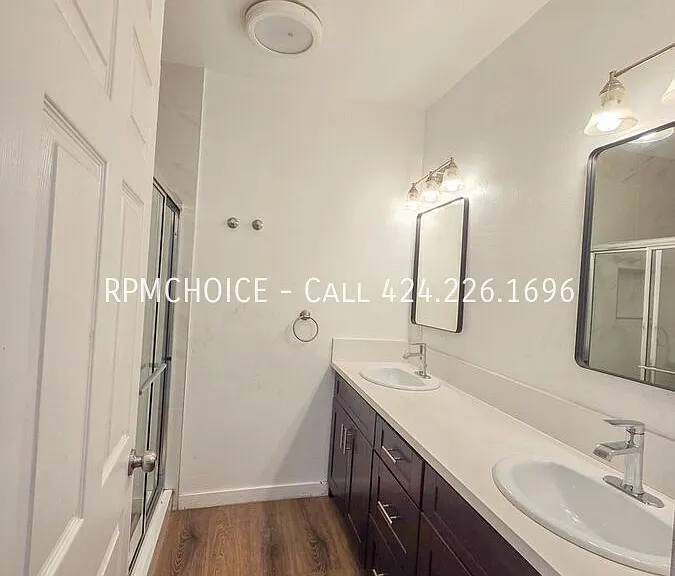532 S Flower St #1 — Photo 10