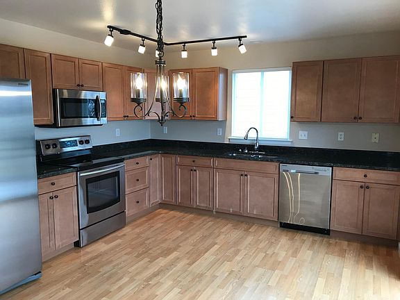 3rd image of 3425 Bluestem Ave