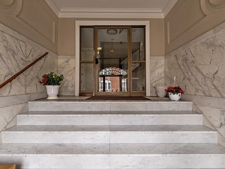 100 Lanark Rd #4 — Photo 8