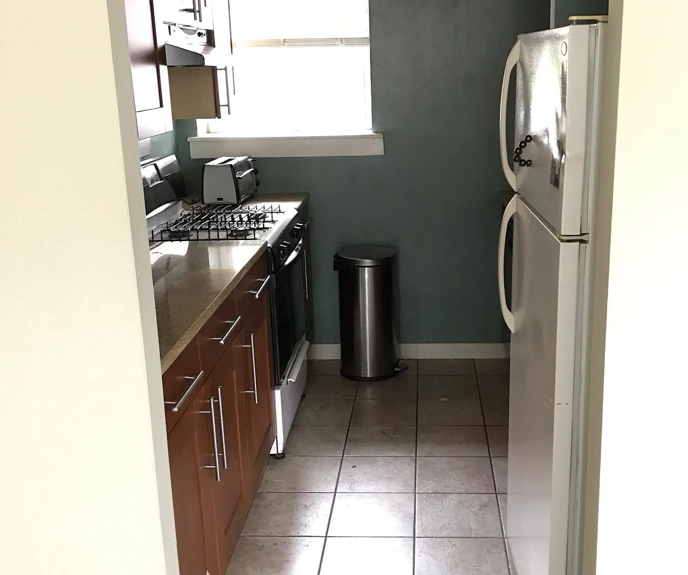2 bed, 1000 sqft, $2,200 — Photo 3