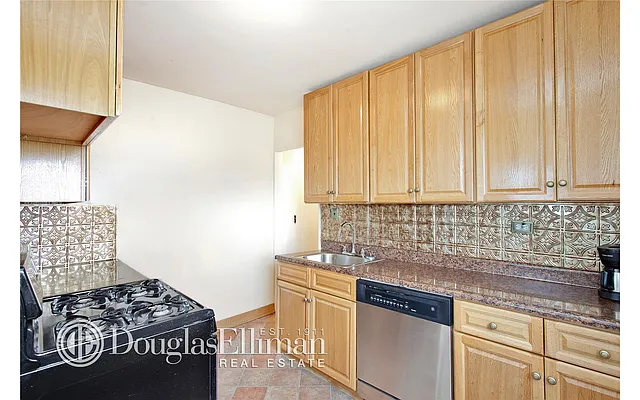 Sold by Douglas Elliman | media 20