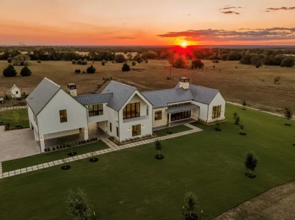 130 Round Top Farms Dr, Round Top, TX 78954