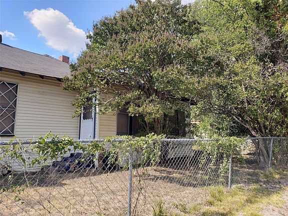 3rd image of 1475 E Morphy St