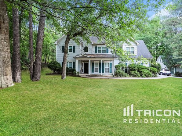 120 Rock Glen Ct