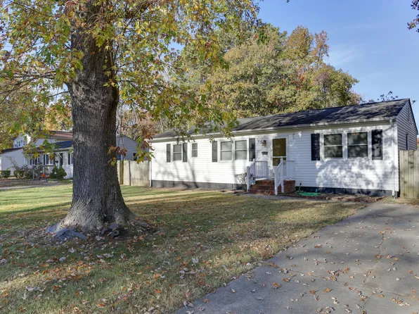 305 Tabbs Ln, Newport News, VA 23602
