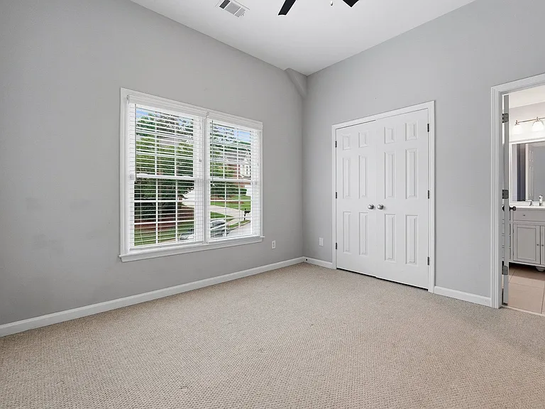 1106 Glenrose Dr SE — Photo 18