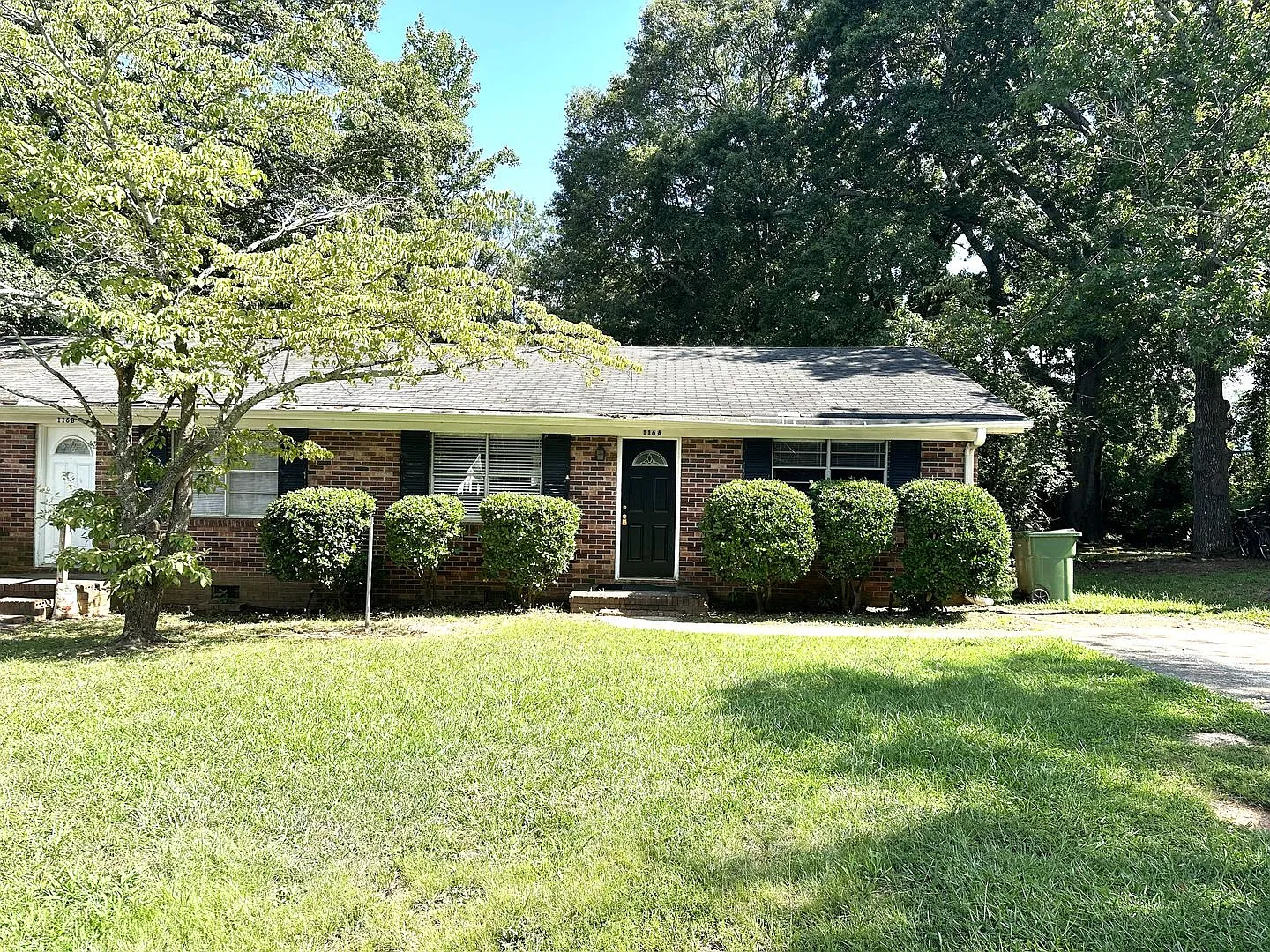 Nicely renovated 2 bedroom, 1 full bath duplex apt in Mauldin SC! — Photo 1