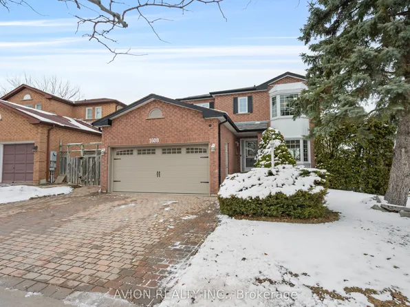 1608 Dellbrook Ave, Pickering, ON L1X 2M7