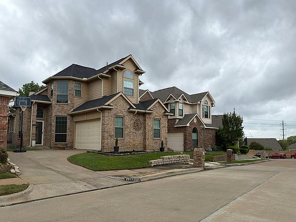 3rd image of 2912 Matterhorn Dr