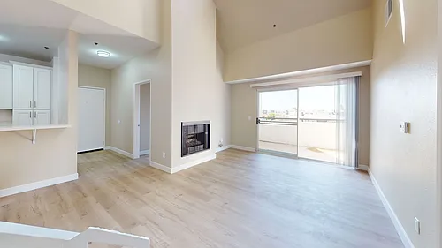 156 S Oak Knoll Ave #301 Photo 1