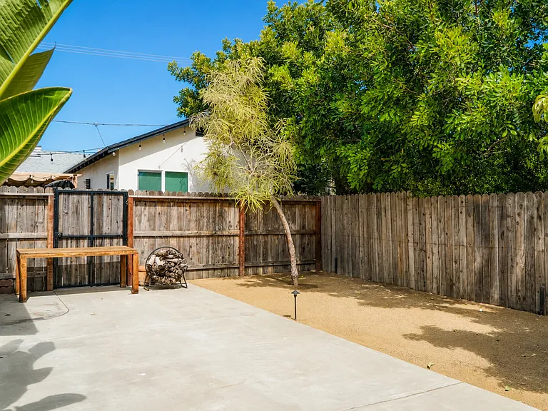 6055 Bonner Ave — Photo 9
