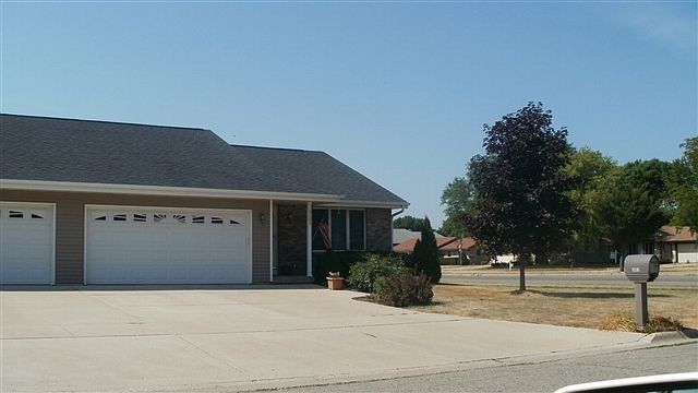 1st image of 3602 Lamancha Dr #1