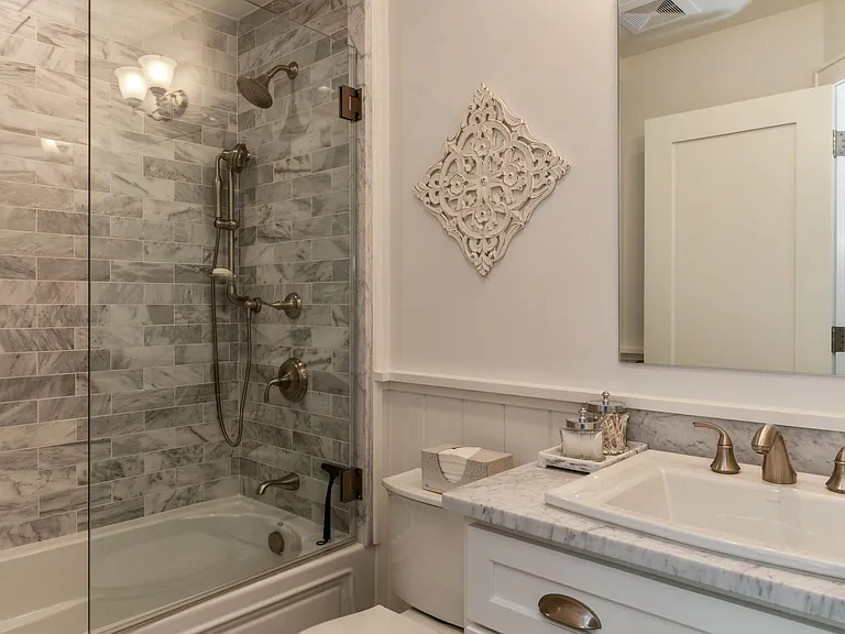 Woodcrest Dr — Photo 21
