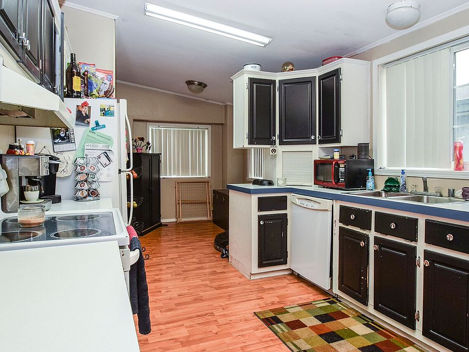 1st image of 14519 NE 52nd Cir