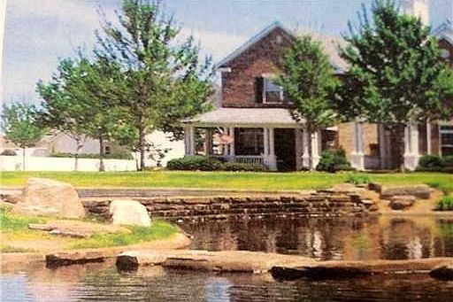 1st image of 613 Founders Park Dr E
