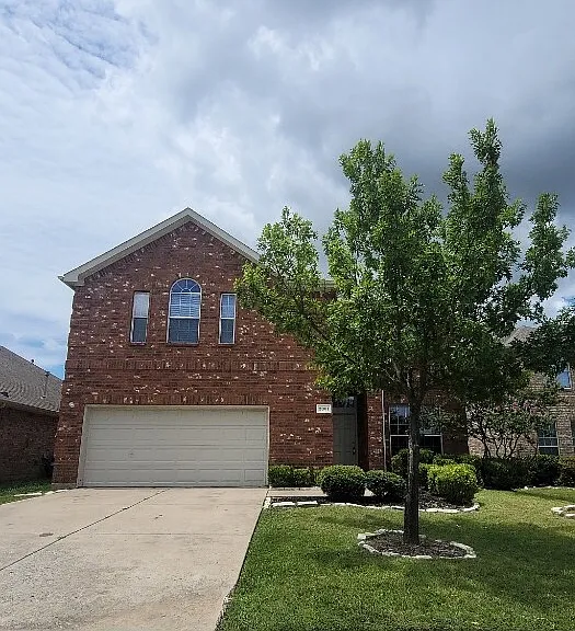 2061 Fair Crest Trl — Photo 1
