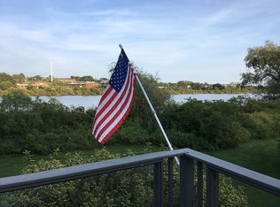 73 Green End Ave, Middletown, RI 02842