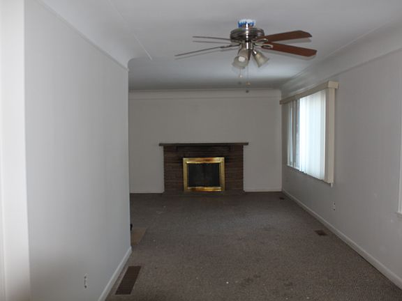 4th image of 29447 Bridge St