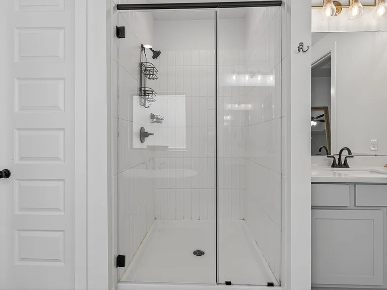 31418 Golden Cliffs Ln — Photo 25
