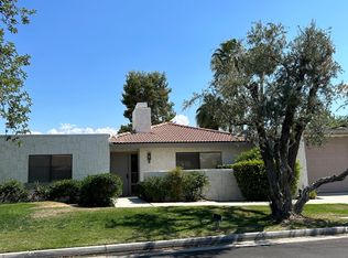 2177 N Sunshine Cir, Palm Springs, CA 92264