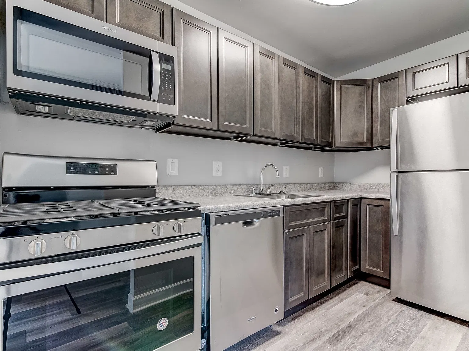Park Glen Apartments — Photo 4