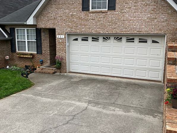 221 El Grande Ln