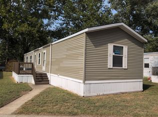 213 Delaware #D-12, Edwardsville, KS 66113