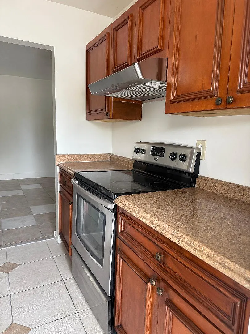 1 bed, 1.0 bath, 570 sqft, $1,650 — Photo 1