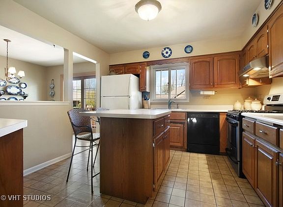 4th image of 1106 E Kenilworth Ave