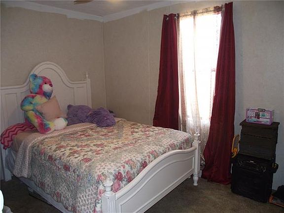 4th image of 1449 Brannock Smith Dr