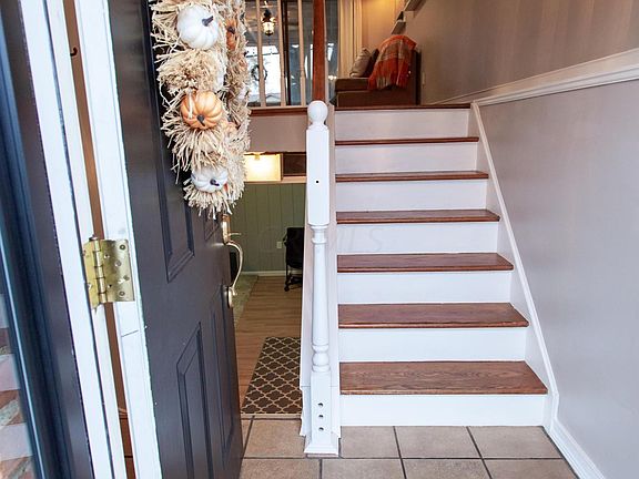 4th image of 63 Murnane St
