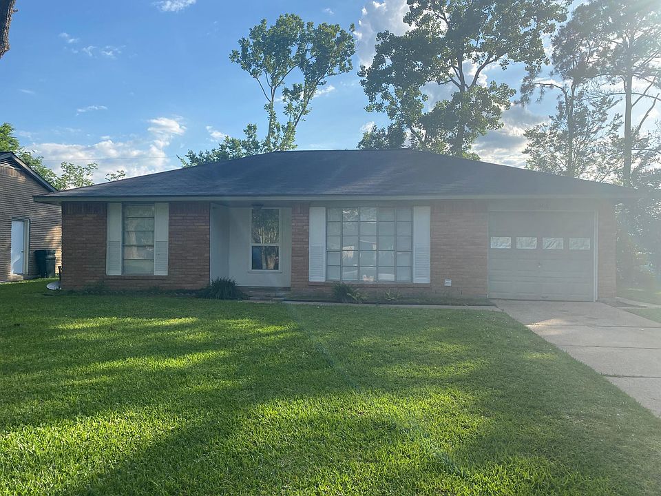 1st image of 308 Brigadoon Ln
