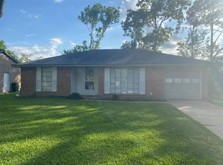 308 Brigadoon Ln, Friendswood, TX 77546