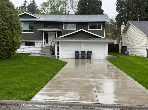 14575 18th Ave, Surrey, BC V4A 5V6