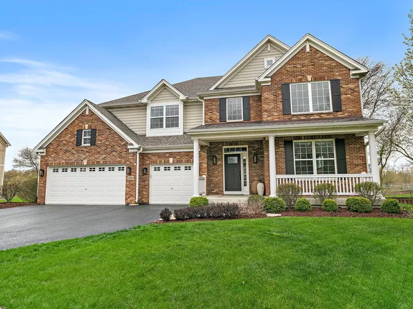 370 Comstock Dr, Elgin, IL 60124