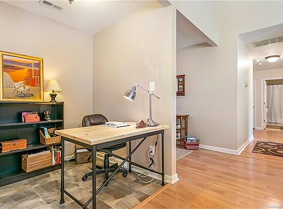 4th image of 13606 Annsdale Ln