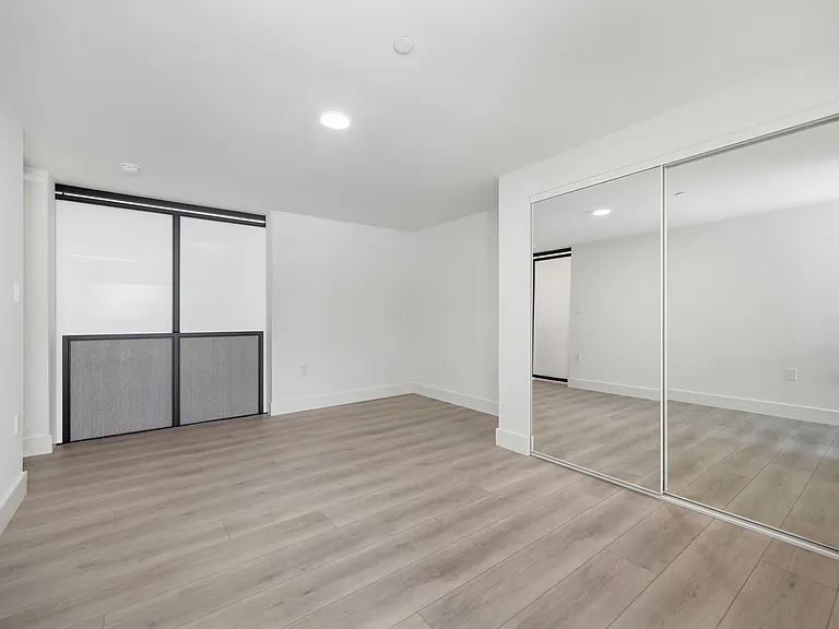300 Linden St #3 — Photo 17