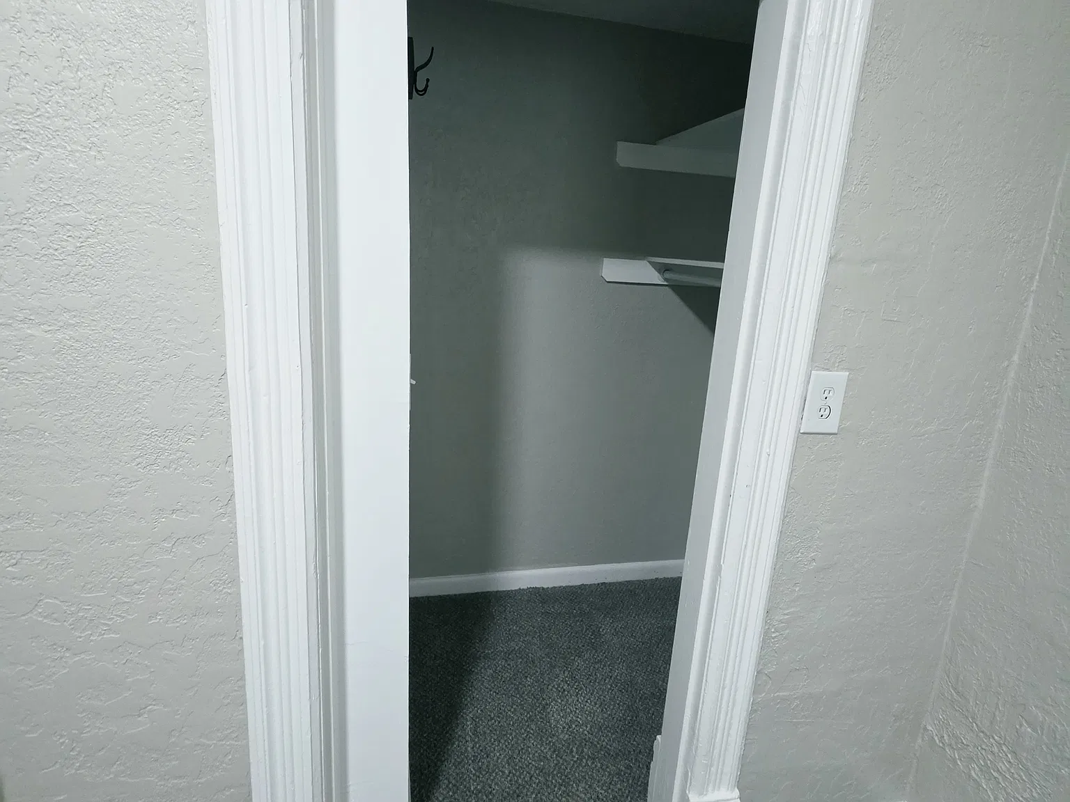 2 bed, $2,000 — Photo 4
